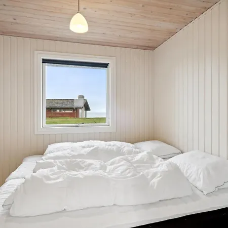 Arho - 75m From The Sea By Interhome Semesterbostad *